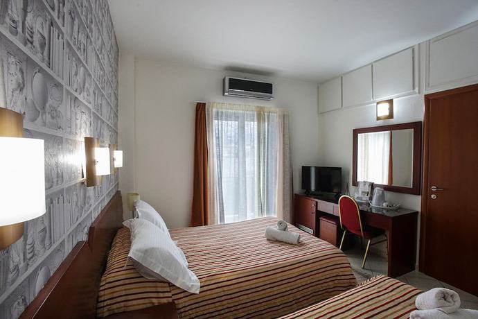 Imagen de la habitación del Hotel Life, Heraklion. Foto 8