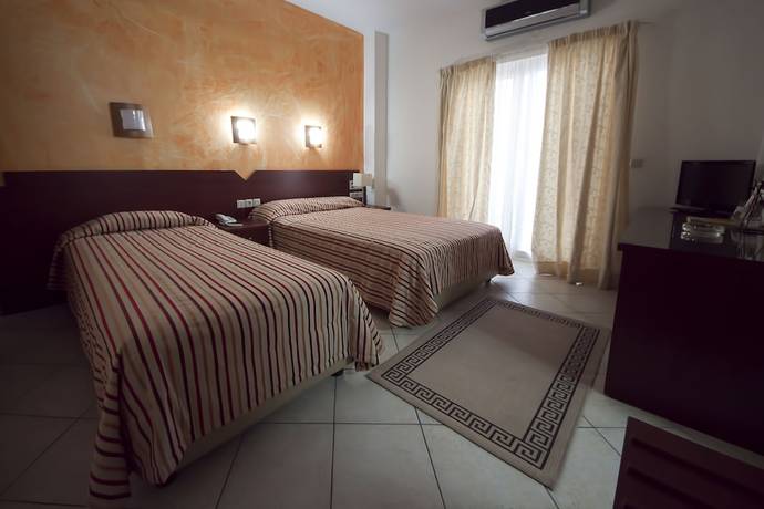 Imagen de la habitación del Hotel Life, Heraklion. Foto 12