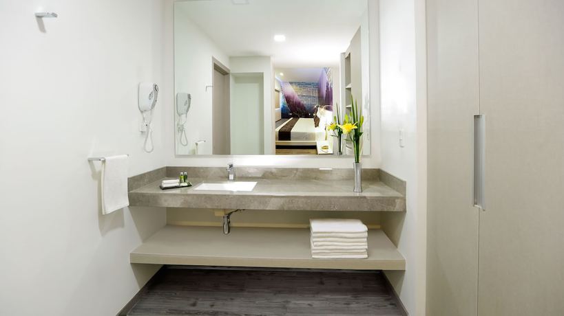 Imagen de la habitación del Hotel Life, Oaxaca de Ju&aacute;rez. Foto 10