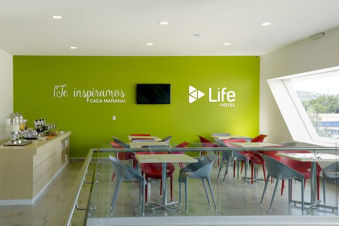 Imagen del bar/restaurante del Hotel Life, Oaxaca de Ju&aacute;rez. Foto 4