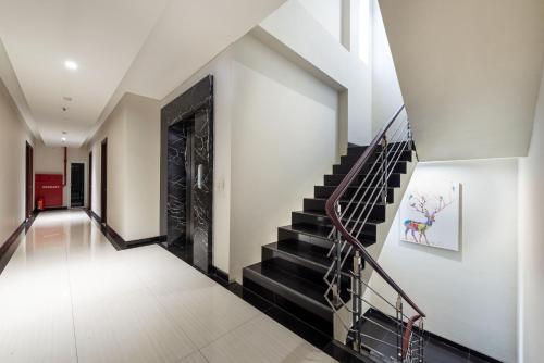Imagen general del Hotel Life Soekarno Hatta Makassar. Foto 10