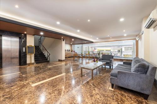 Imagen general del Hotel Life Soekarno Hatta Makassar. Foto 15