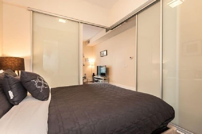 Imagen de la habitación del Hotel Life Suites Loft - CN Tower. Foto 11