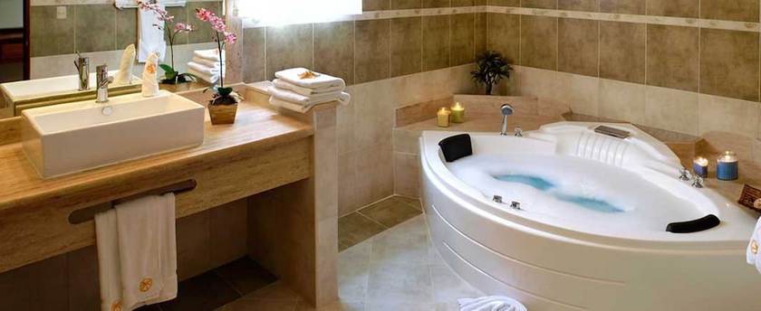 Imagen de la habitación del Hotel Lifestyle Kosher Crown Villas. Foto 4