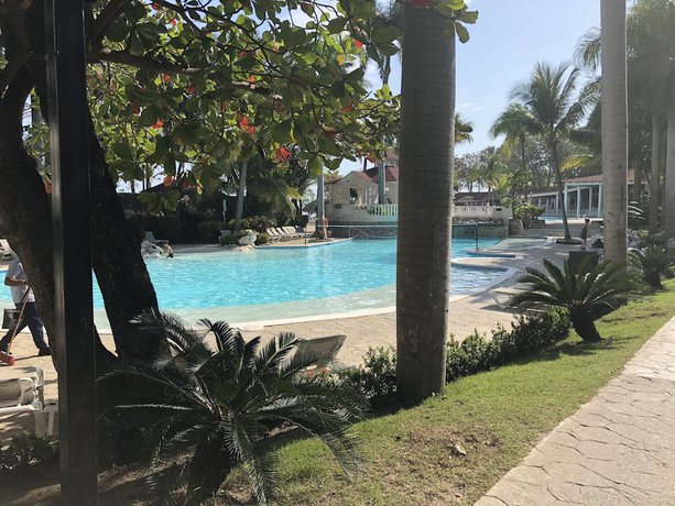 Imagen de la piscina del Hotel Lifestyle Kosher Presidential Suites. Foto 20