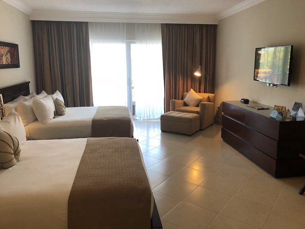 Imagen de la habitación del Hotel Lifestyle Kosher Presidential Suites. Foto 9