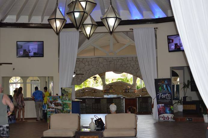 Imagen de los interiores del Hotel Lifestyle Kosher Tropical Suites. Foto 9