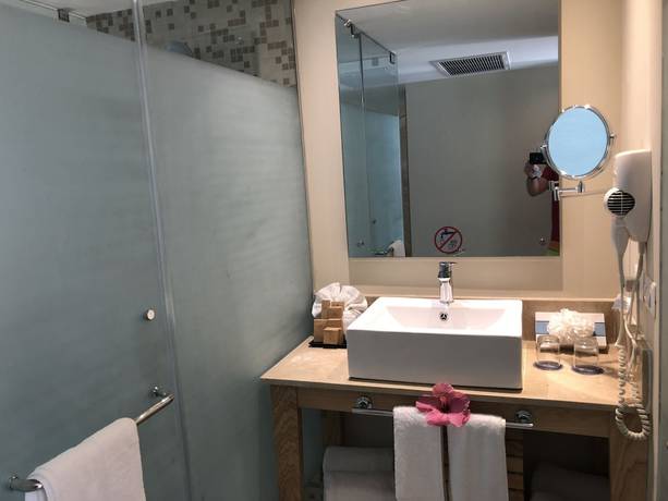 Imagen de la habitación del Hotel Lifestyle Kosher Tropical Suites. Foto 3