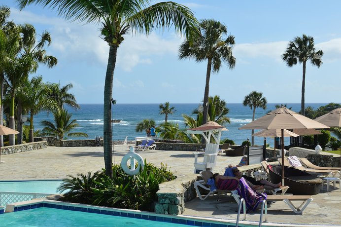 Imagen de la piscina del Hotel Lifestyle Kosher Tropical Suites. Foto 14