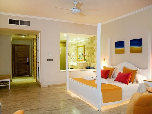 Imagen general del Hotel Lifestyle Tropical Beach Resort and Spa All Inclusive. Foto 2