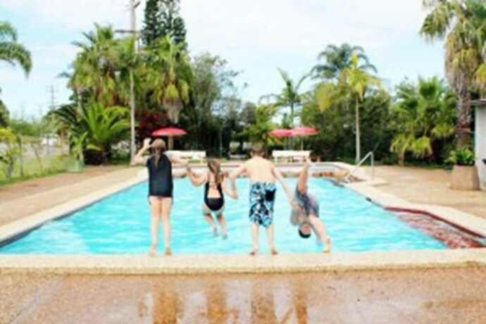Imagen de la piscina del Hotel Lifestyle Villages Redhead. Foto 33