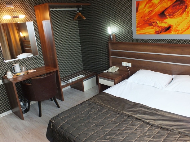 Imagen de la habitación del Hotel Lifos Otel. Foto 3
