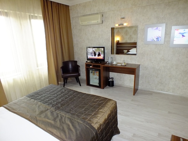 Imagen de la habitación del Hotel Lifos Otel. Foto 6