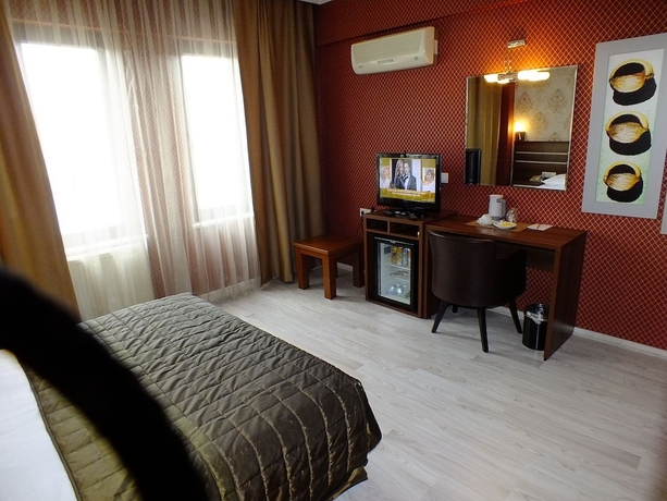 Imagen de la habitación del Hotel Lifos Otel. Foto 9