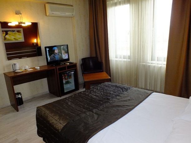 Imagen de la habitación del Hotel Lifos Otel. Foto 10