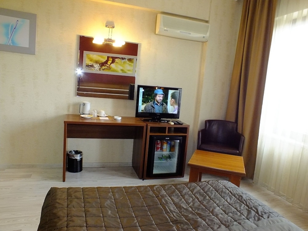 Imagen de la habitación del Hotel Lifos Otel. Foto 12