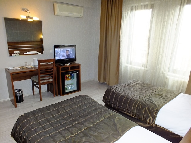 Imagen de la habitación del Hotel Lifos Otel. Foto 13