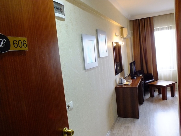Imagen de la habitación del Hotel Lifos Otel. Foto 14