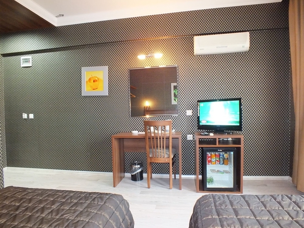 Imagen de la habitación del Hotel Lifos Otel. Foto 15