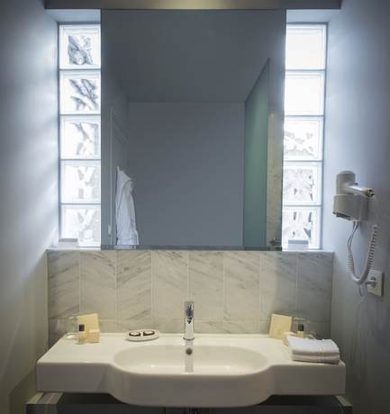 Imagen de la habitación del Hotel Ligaro. Foto 2