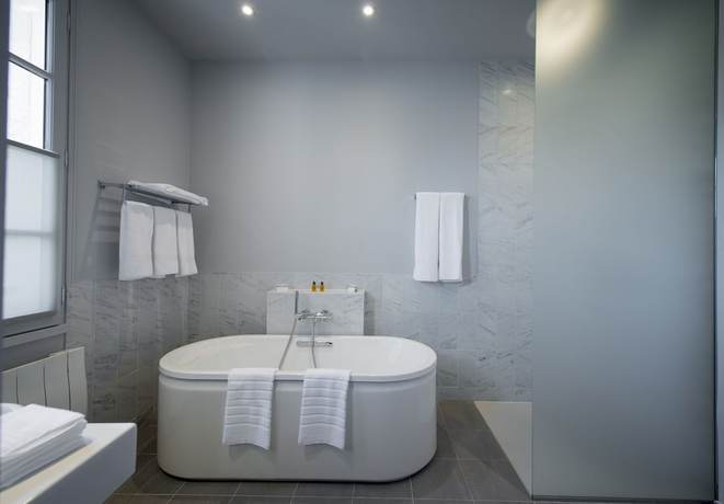 Imagen de la habitación del Hotel Ligaro. Foto 15