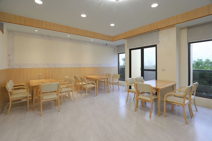 Imagen de los interiores del Hotel Light Haus Inn. Foto 15