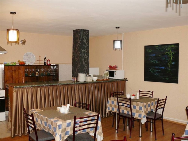 Imagen del bar/restaurante del Hotel Light House City Center. Foto 3