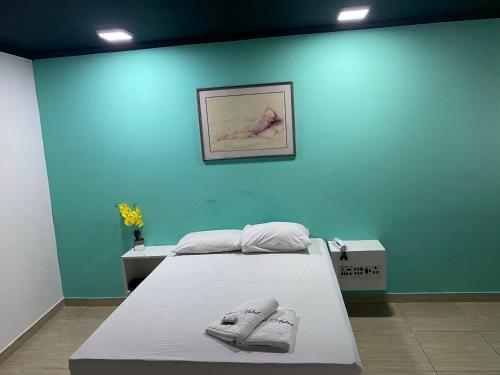 Imagen de la habitación del Hotel Light Motel. Foto 2