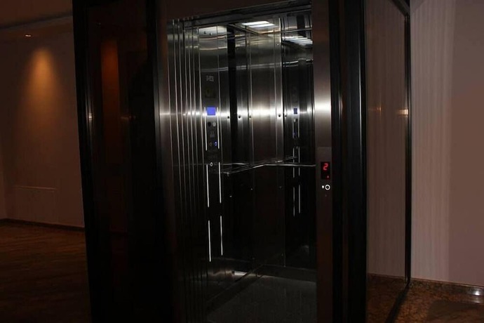 Imagen de los interiores del Hotel Light Palace. Foto 18