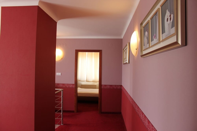 Imagen de la habitación del Hotel Light, Sofia. Foto 9