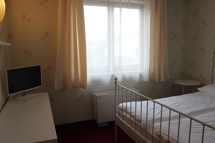 Imagen de la habitación del Hotel Light, Sofia. Foto 14