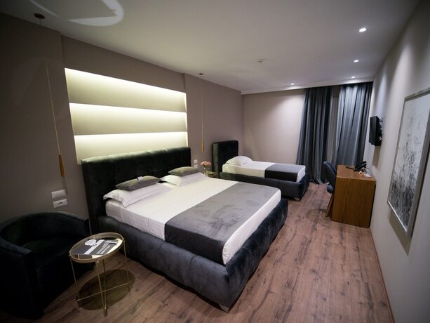 Imagen general del Hotel Light, Tirana. Foto 12