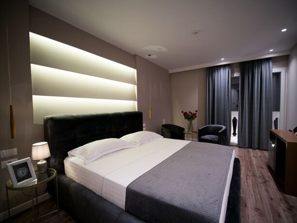 Imagen general del Hotel Light, Tirana. Foto 15