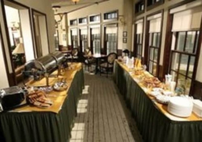 Imagen del bar/restaurante del Hotel Lighthouse Inn At Aransas Bay. Foto 5