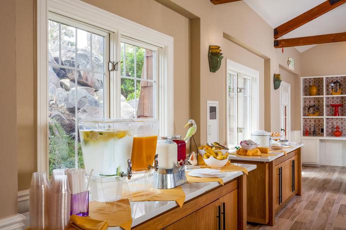 Imagen general del Hotel Lighthouse Lodge and Cottages. Foto 4