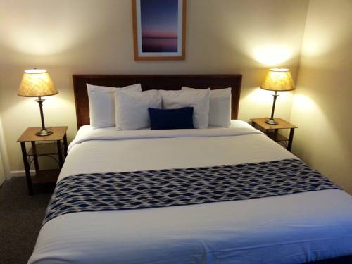 Imagen de la habitación del Hotel Lighthouse Oceanfront Resort. Foto 11