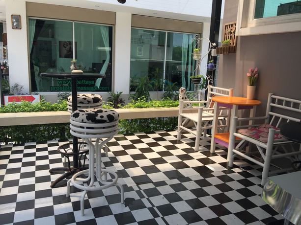 Imagen de los interiores del Hotel Lighthouse Residence. Foto 19