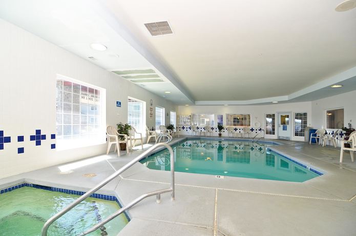 Imagen de la piscina del Hotel Lighthouse Suites Inn. Foto 19