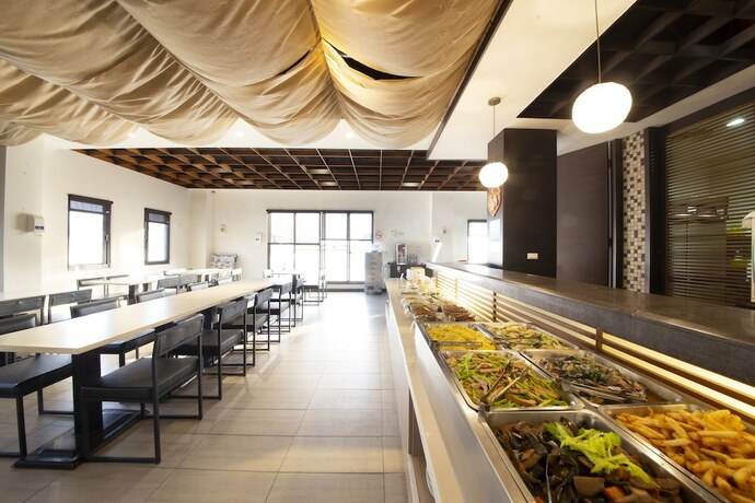 Imagen del bar/restaurante del Hotel Ligin Motel. Foto 16