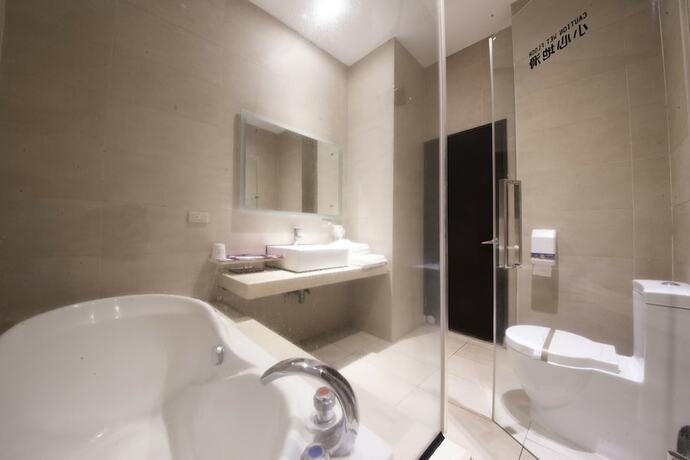 Imagen de la habitación del Hotel Ligin Motel. Foto 30