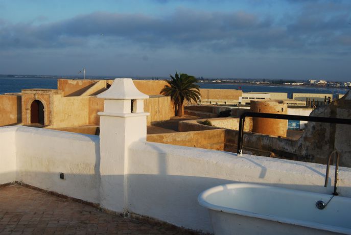 Imagen de los exteriores del Hotel L'iglesia. Foto 15