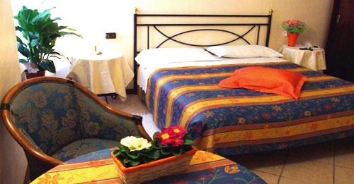 Imagen de la habitación del Hotel Ligure, CUNEO. Foto 3