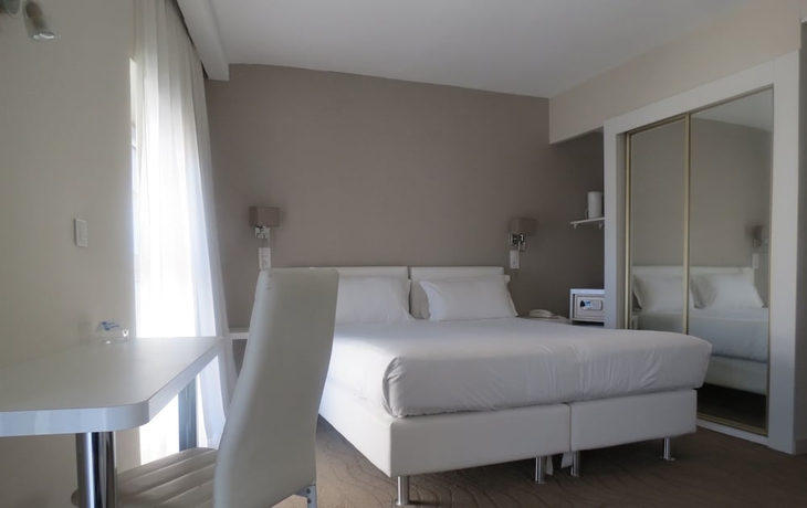 Imagen de la habitación del Hotel Ligure Cannes. Foto 11