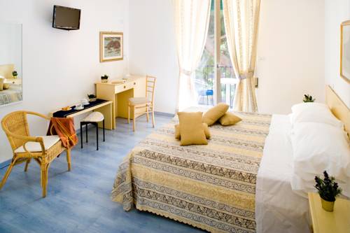 Imagen de la habitación del Hotel Ligure, Spotorno. Foto 3