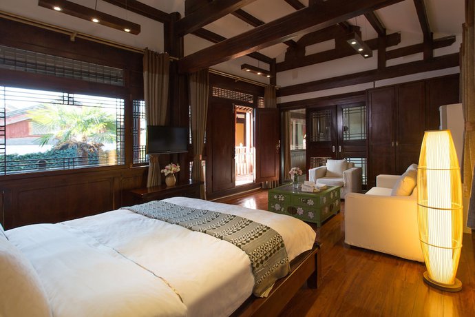 Imagen de los interiores del Hotel Lijiang Junpoxuan. Foto 19
