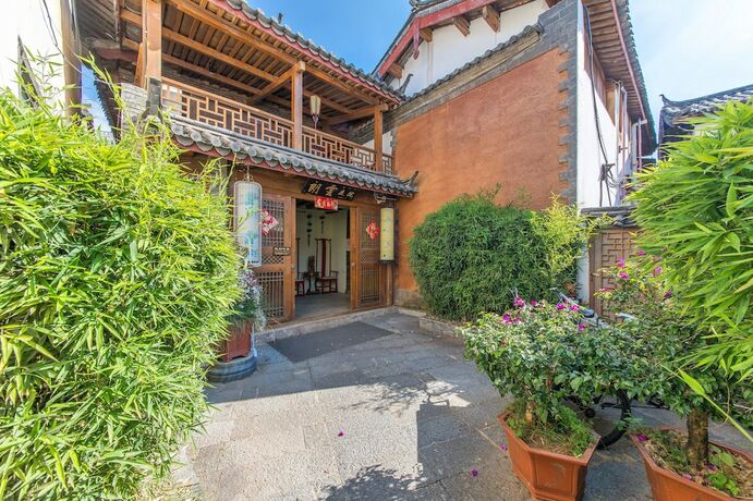 Imagen general del Hotel Lijiang Langyun Inn. Foto 4