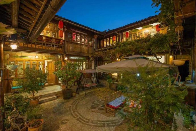 Imagen de los interiores del Hotel Lijiang Liyuanju Inn. Foto 5
