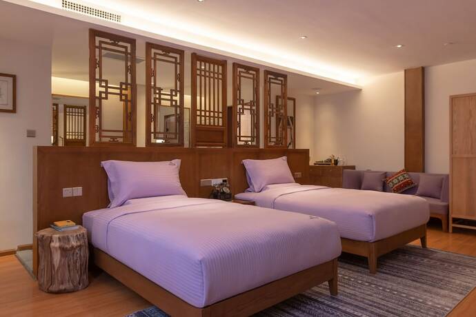 Imagen general del Hotel Lijiang Passing-cloud Resort. Foto 15