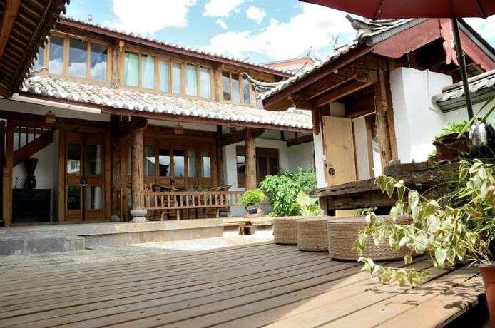 Imagen de los exteriores del Hotel Lijiang Seven Island Resort. Foto 16