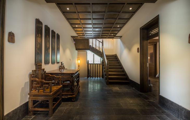 Imagen de los interiores del Hotel Lijiang Zhuyun Boutique. Foto 18